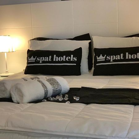 Spat Apartments Бат-Ям Екстер'єр фото